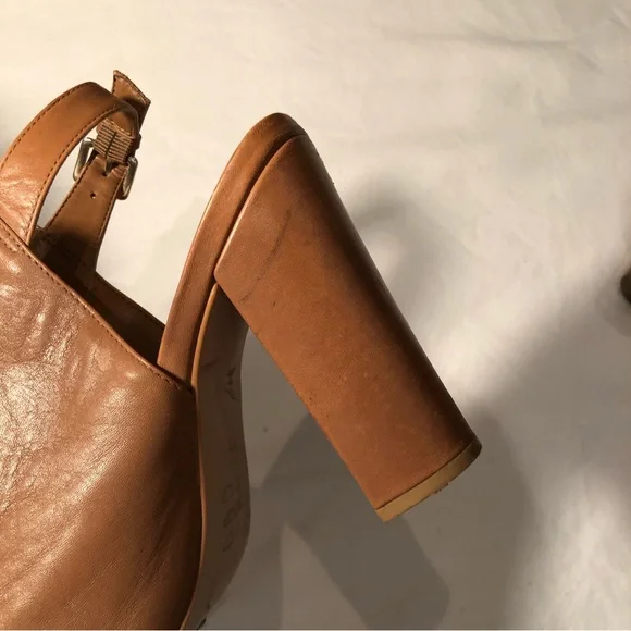Aldo Tan Leather Heel - Picture 7 of 8